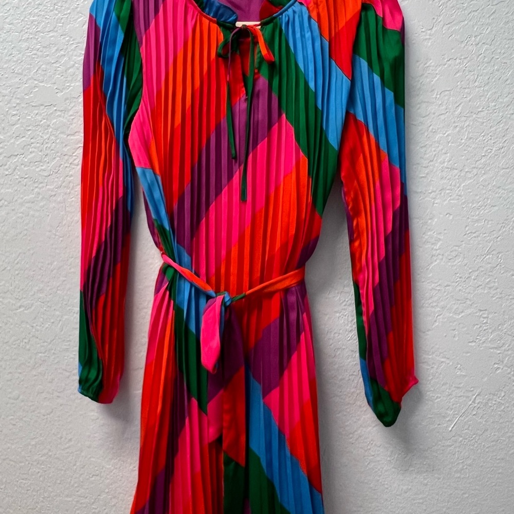Skies Are Blue Multicolor Pleated Dress size Small